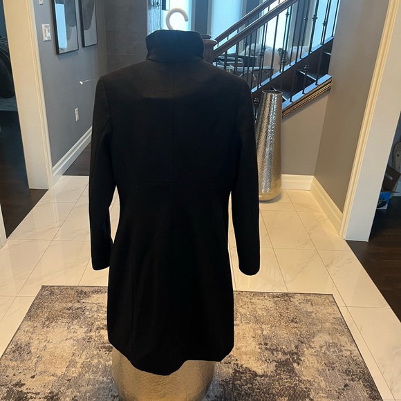 DKNY size 12 elegant black ruffled winter coat - Picture 12 of 17